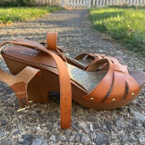 Clog sandals